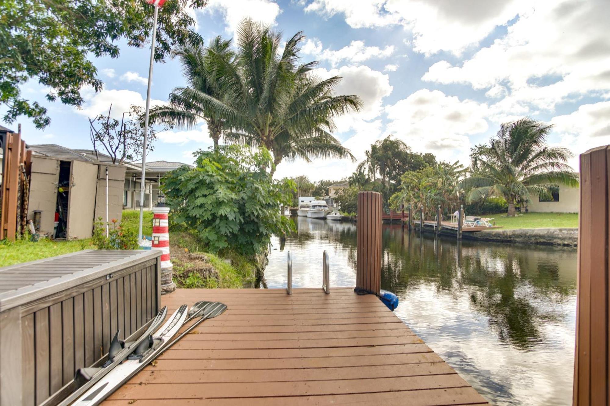 Canal Side Retreat With Dock, By Hollywood Boardwalk Fort Lauderdale Exteriör bild