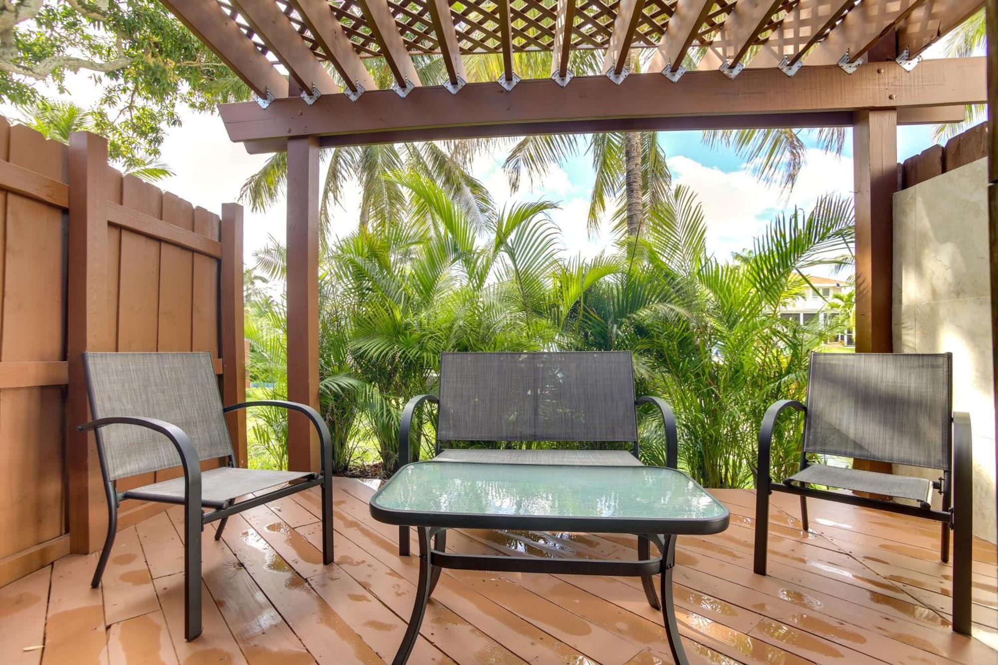 Canal Side Retreat With Dock, By Hollywood Boardwalk Fort Lauderdale Exteriör bild