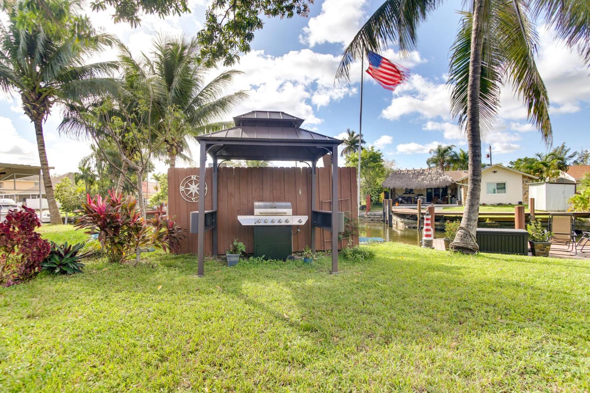Canal Side Retreat With Dock, By Hollywood Boardwalk Fort Lauderdale Exteriör bild