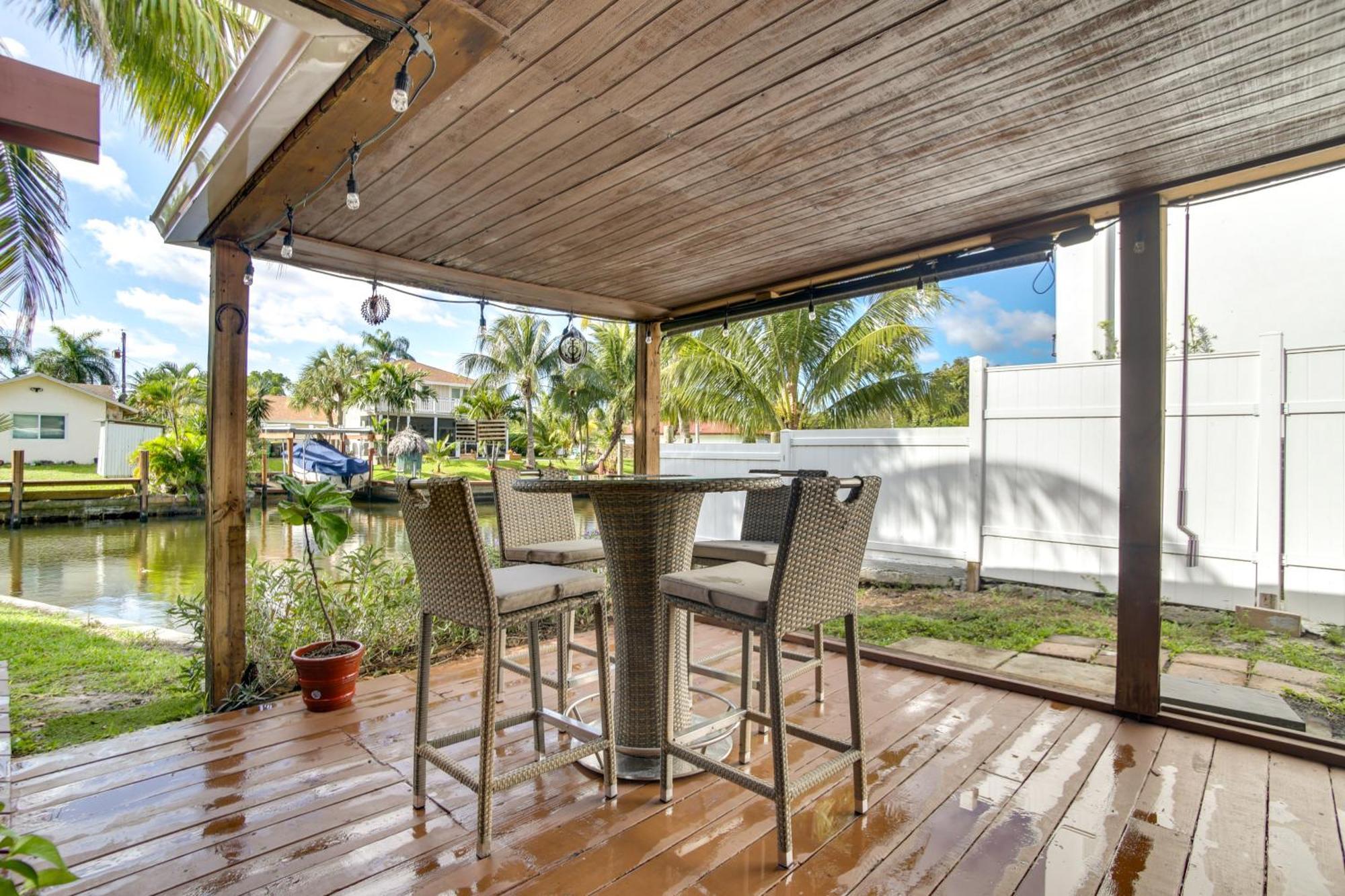 Canal Side Retreat With Dock, By Hollywood Boardwalk Fort Lauderdale Exteriör bild