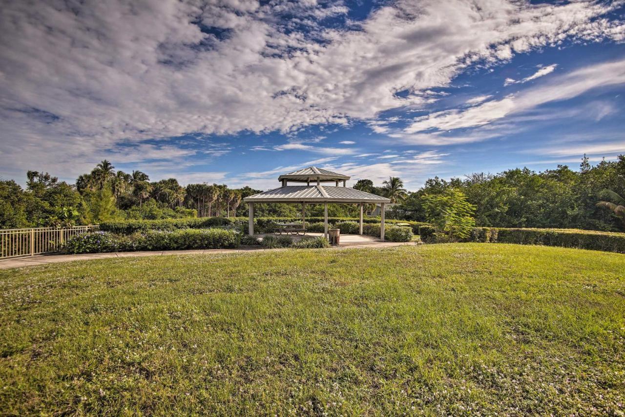 Canal Side Retreat With Dock, By Hollywood Boardwalk Fort Lauderdale Exteriör bild